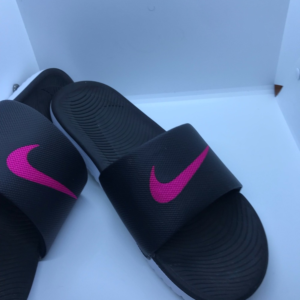 ‼️SOLD‼️Nike Slip on sandals women’s size 11 - Picture 3 of 5
